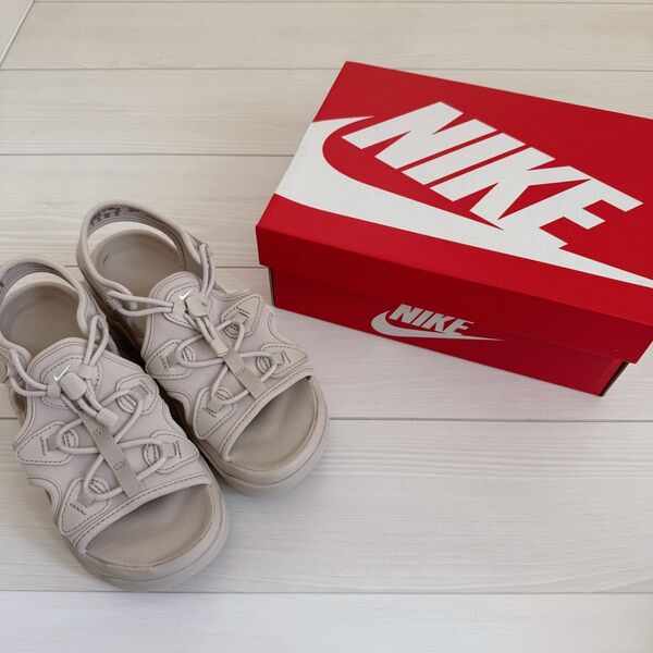 NIKE エアマックスココ クリーム2 23cm
