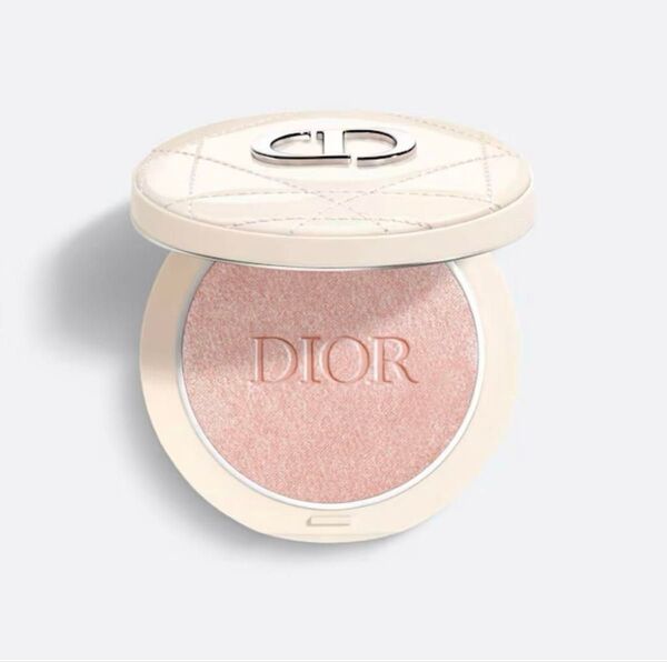Dior ハイライト スキン フォーエヴァー クチュール ルミナイザー 02