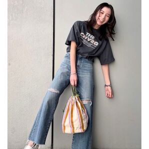 新品未開封ungridシャツ ツアーロゴルーズTee レディースチャコールグレー