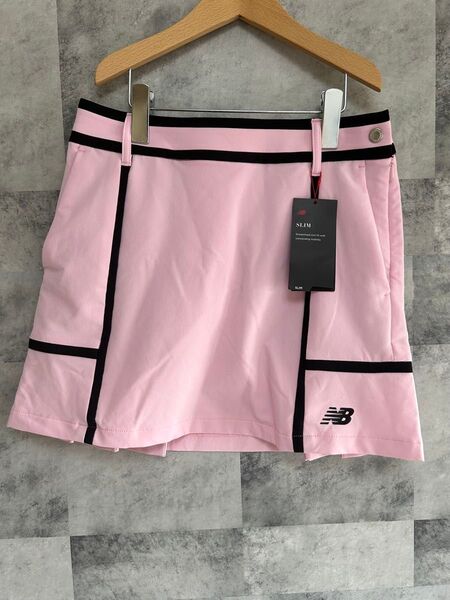 新品 未使用 ニューバランスゴルフ レディース バックプリーツ スカート 可愛いピンクカラー