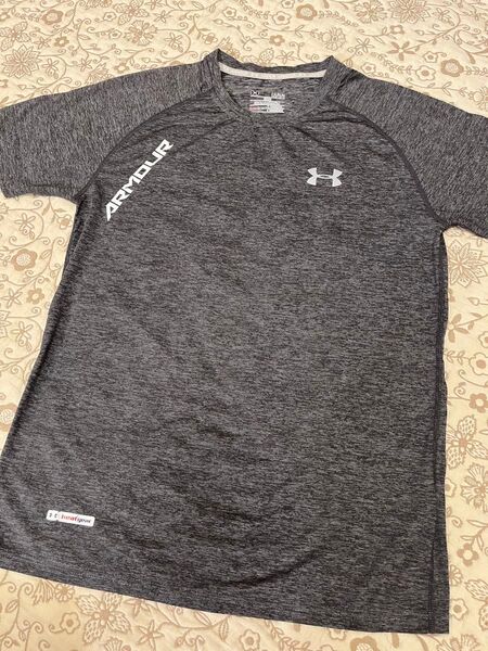アンダーアーマーUNDER ARMOUR ヒートギア Tシャツ グレー L