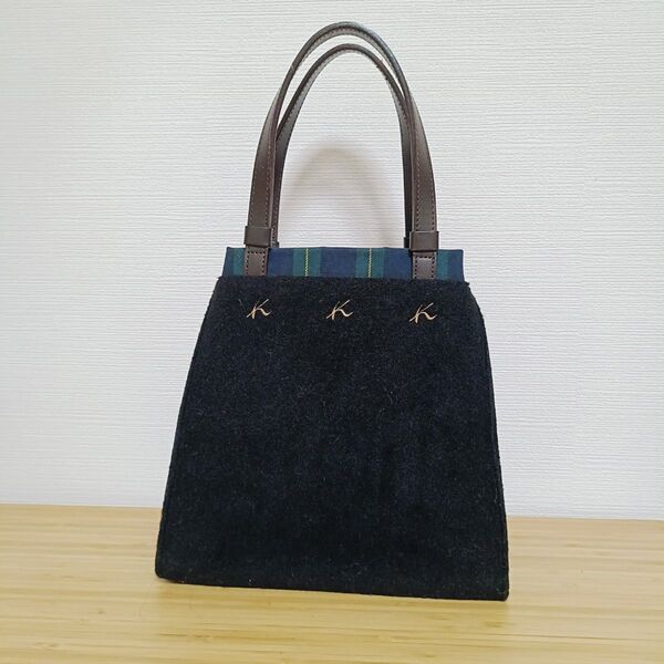ハンドバッグ 黒 チェック柄 刺繍キタムラ トートバッグフェルトミニバッグチェックブラック