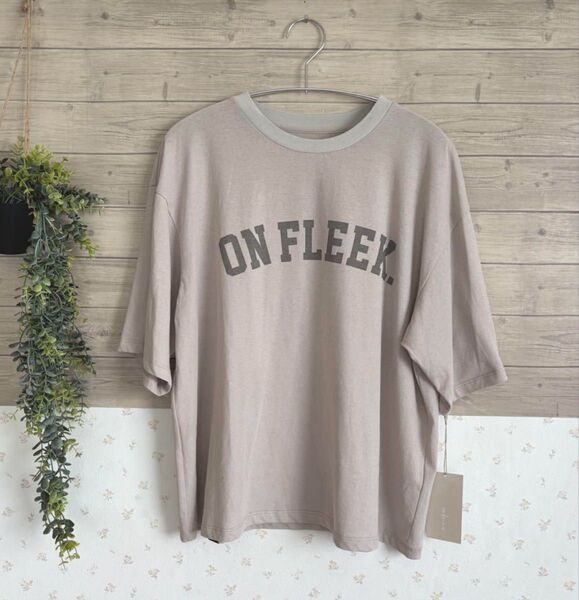 ★新品タグ付きカフネcafneロゴTシャツ★