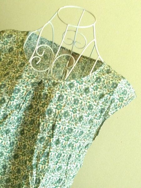 ノースリーブワンピース M~Lサイズ相当 夏服 新品