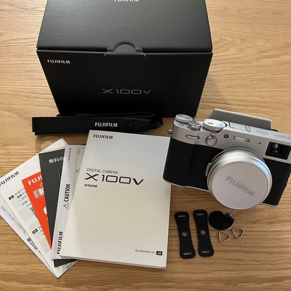 【美品】FUJIFILM X100V シルバー
