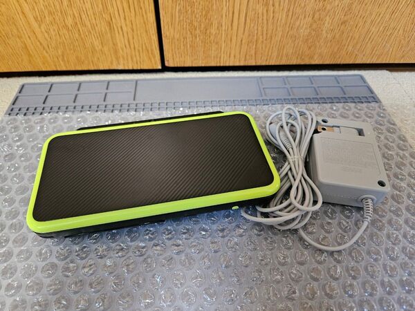 NEW 2DS LL new2dsll ブラック×ライム 本体 Nintendo Newニンテンドー2DSLL