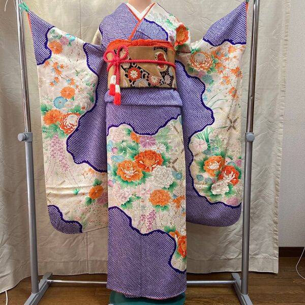 A 振袖6点セット 正絹 白地に紫色絞り 長襦袢 袋帯 帯締め帯揚げ 伊達襟 着物 和装 和風 和物 和服 成人式
