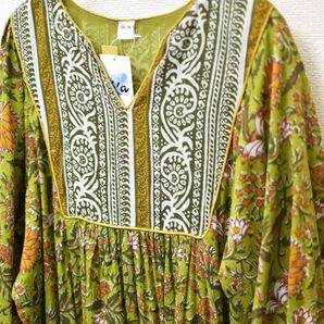 新品 インド綿ワンピース 花柄 アジアン エスニック ブロックプリント エイチビー マスタード タックワンピース ヌキテパ 風