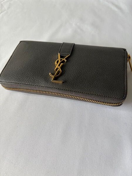 Saint Laurentイブサンローランラウンドファスナー長財布