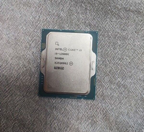 インテル Core i9 13900K プロセッサー