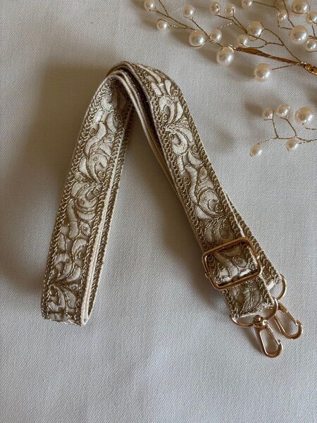 インド刺繍リボンショルダーベルト*スマホショルダーストラップ*カメラストラップ*ザリ刺繍