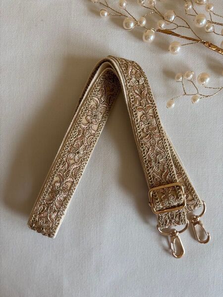 インド刺繍リボンショルダーベルト*スマホショルダーストラップ*カメラストラップ*ザリ刺繍
