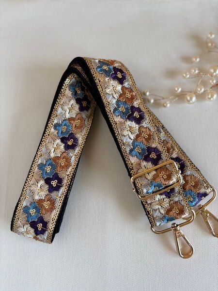 インド刺繍リボンショルダーベルト*スマホショルダーストラップ*カメラストラップ