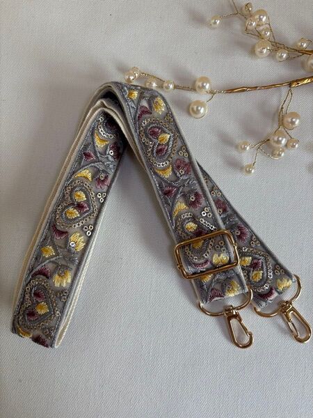 インド刺繍リボンショルダーベルト*スマホショルダーストラップ*カメラストラップ