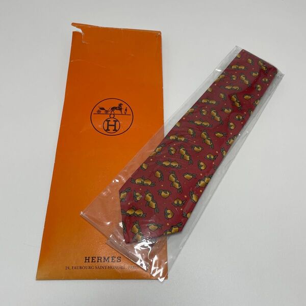 【ヴィンテージ】HERMES エルメス シルク ネクタイ 総柄 赤色 桃柄? フランス製 PARIS 100%SILK