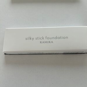 KAMIKA シルキースティックファンデーション ホワイト