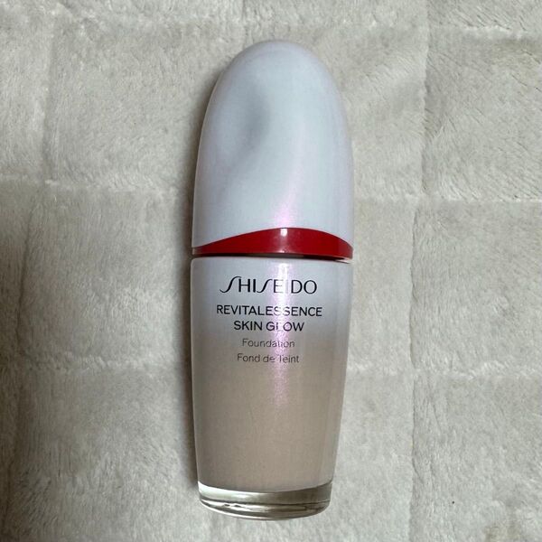 SHISEIDO リバイタルエッセンススキングロウ 140 ポーセリン