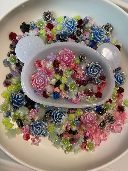 柔らかいお花、ビーズ