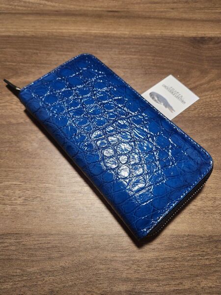☆実物撮影☆ 新品 未使用品 神秘の青 一枚革 クロコダイル 長財布 目地染め ラウンドファスナー 長財布