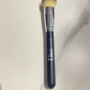 Dior バックステージ ファンデーション ブラシ フルカバー 12