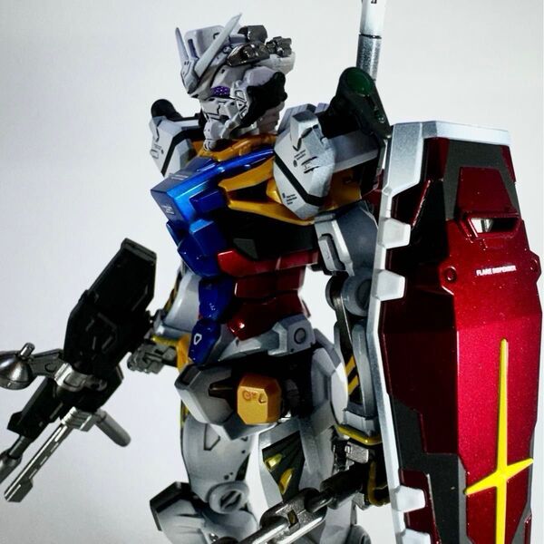 白いガンダム カラー HG 赤いガンダム 塗装済み 完成品 ガンプラ