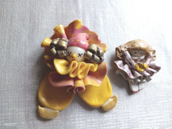 ハンドメイド ピエロと女の子のブロ−チ 2個セット