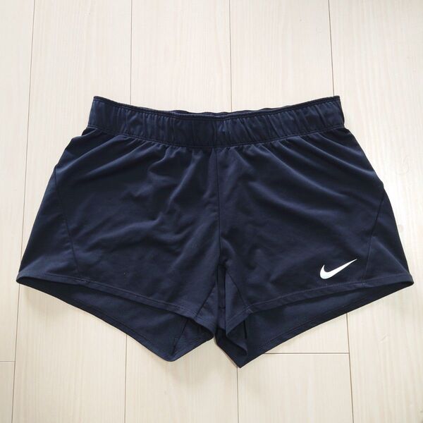 ほぼ新品 ナイキ NIKE DRI-FIT ブラックショートパンツ M