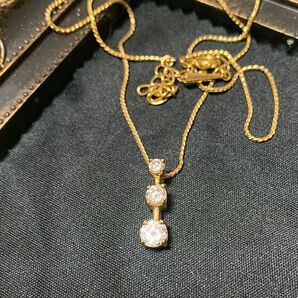 ヴィンテージ スリーストーン 現在、過去、未来 ゴールドネックレス