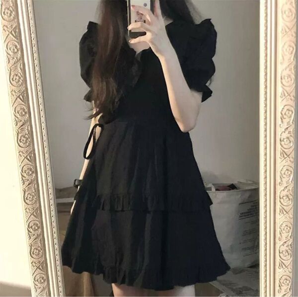 ブラック ワンピース 黒 M 膝丈 Vネック ミニ丈 フリル お洒落 人気 可愛い 人気 激安 着やすい 夏