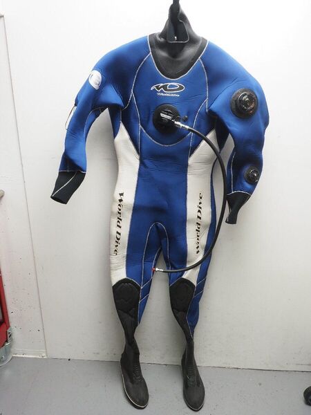 USED WorldDive ワールドダイブ ドライスーツ メンズ ウェットスーツ ダイビング