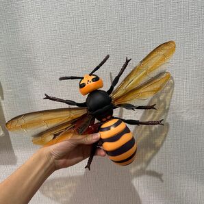 大きなスズメバチフィギュア 約30cm