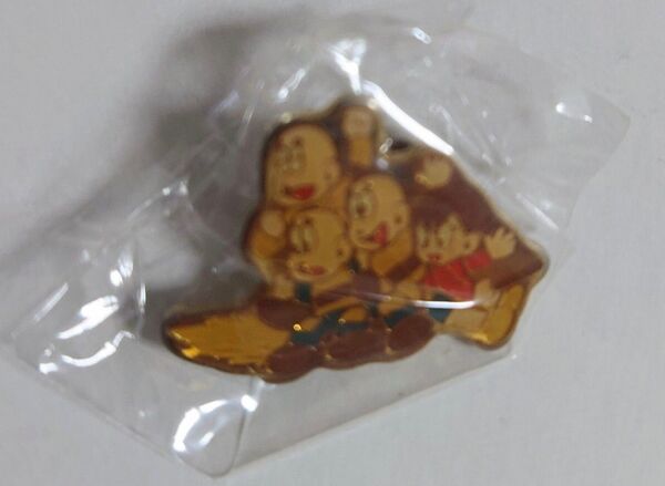 魔法使いサリー トン吉 チン平 カン吉みつ子 三つ子 カブ 横山光輝 ピンバッジ ピンズ