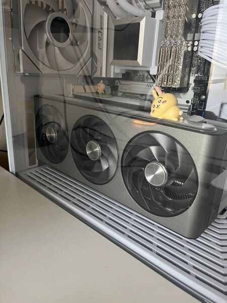 Sapphire RX7900XTX nitro+ RGBファン換装済み