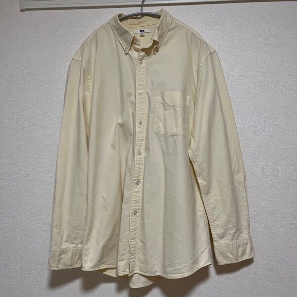 ユニクロ ボタンダウンシャツ クリームイエロー XL メンズ