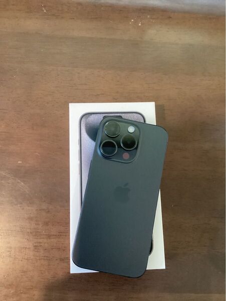 iPhone15Pro 256gb バッテリー86%