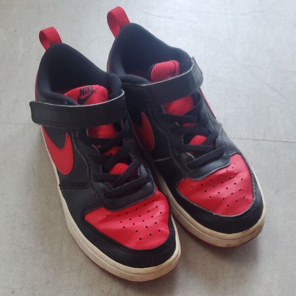 NIKE キッズ スニーカー レッド/ブラック マジックテープ