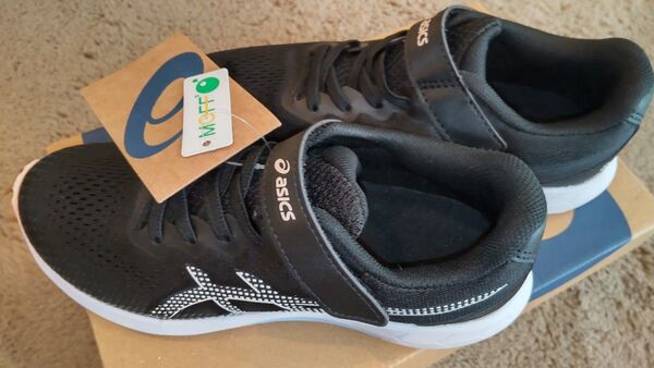 asics 子供用スニーカー 黒 マジックテープ 未使用