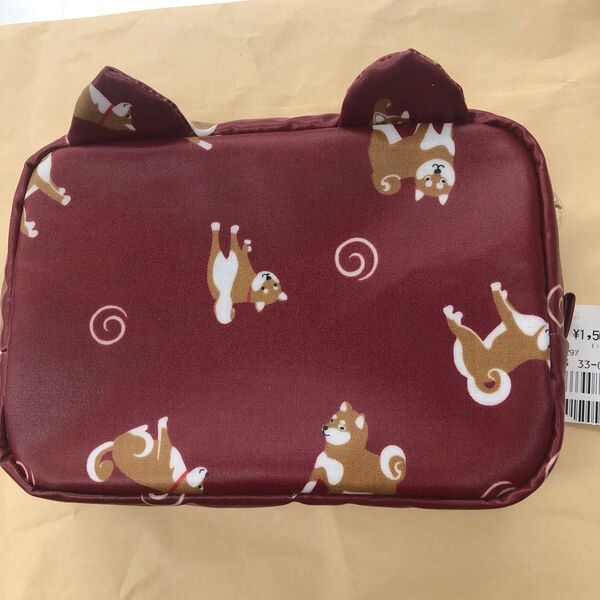更にお値下げお買い得新品可愛い耳付き柴犬ポーチ 未使用 レッド縦12 横17 マチ5 中身のポケットが3つあり、たくさん入ります。