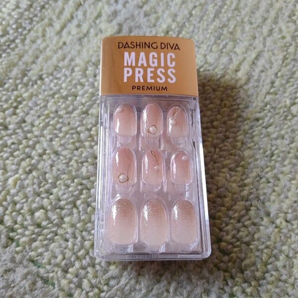 新品 未開封 DASHING DIVA ダッシングディバ MAGIC PRESS マジックプレス プレミアム ネイルチップ