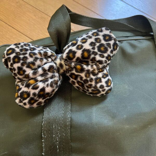 スクバにも可愛い一個700円!リボン型モフモフブラウンヒョウ柄デカリボンゴム!! ヘアゴム ハンドメイド リボン