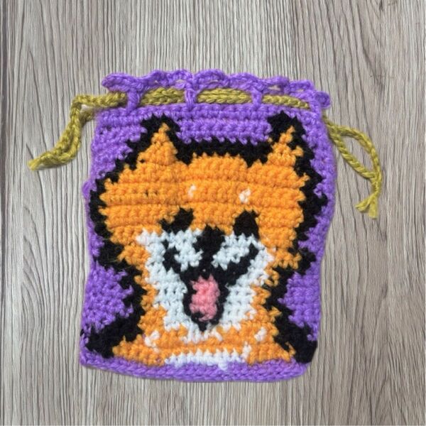 【ハンドメイド】犬モチーフ(柴犬)のかぎ針編み巾着ポーチ ハンドメイド 巾着 巾着袋 小物入れ