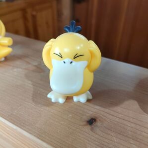 ポケモン コダック フィギュア