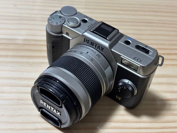 PENTAX Q7 02standardズームキット