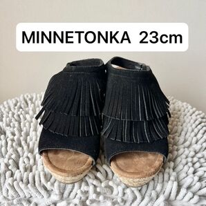 ミネトンカ 厚底サンダル 23cm