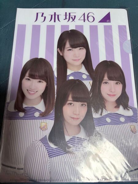 秋元真夏・深川麻衣・高山一実・衛藤美彩【乃木坂46】A4クリアファイル