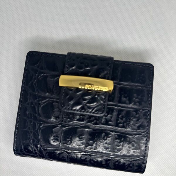 クロコダイル調型押し 二つ折り財布 ブラック ゴールド金具 49 AV JUNKO SHIMADA 財布 美品 クール 黒