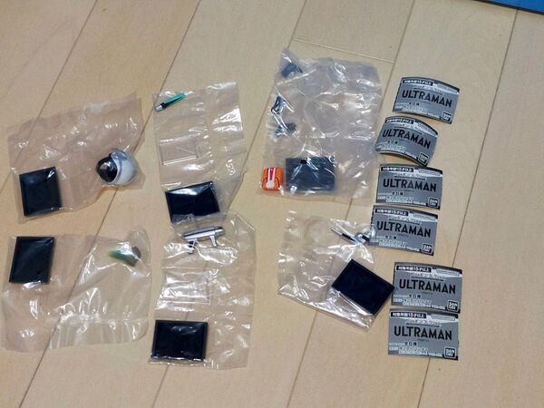 ガシャポン ! コレクション ウルトラマン 全6種 科学特捜隊 ベータカプセル.ヘルメット、スーパーガン、スパイダー等