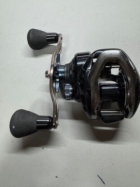 SHIMANO シマノ 17 グラップラー301HG ベイトリール 左
