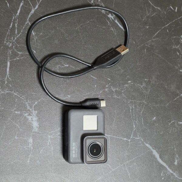 GoPro アクションカメラ本体 USBケーブル付き GoPro ブラック アクションカム