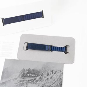 新色 アップルウォッチ 純正 美品 Apple Watch ULTRA 2 ブラックチタニウム アルパインループ ネイビー バンド